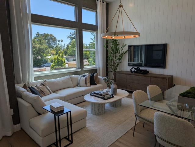 10730 Elm Circle, Saratoga CA: https://media.crmls.org/mediaz/45e68b11-3473-4ce7-a2c3-68b916564786.jpg