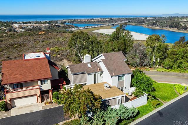 Detail Gallery Image 6 of 54 For 1762 Burgundy Rd, Encinitas,  CA 92024 - 3 Beds | 2/1 Baths