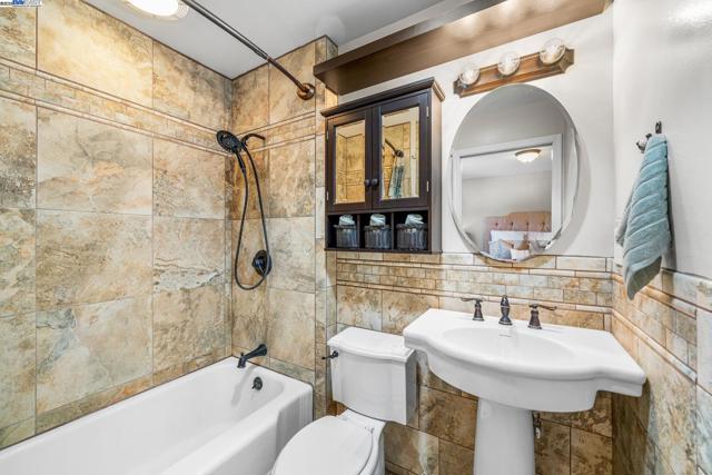 3819 California Way, Livermore CA: https://media.crmls.org/mediaz/45e78098-156b-4fb1-b5a4-64a0e576dc9f.jpg