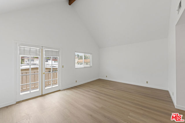 1711 Goodman Avenue, Redondo Beach CA: https://media.crmls.org/mediaz/45e7c070-1f38-4891-a3be-d4adccd14751.jpg