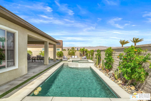 76 Claret, Rancho Mirage CA: https://media.crmls.org/mediaz/45e7c1b8-90bc-47a5-9285-bd302e0ff8a8.jpg