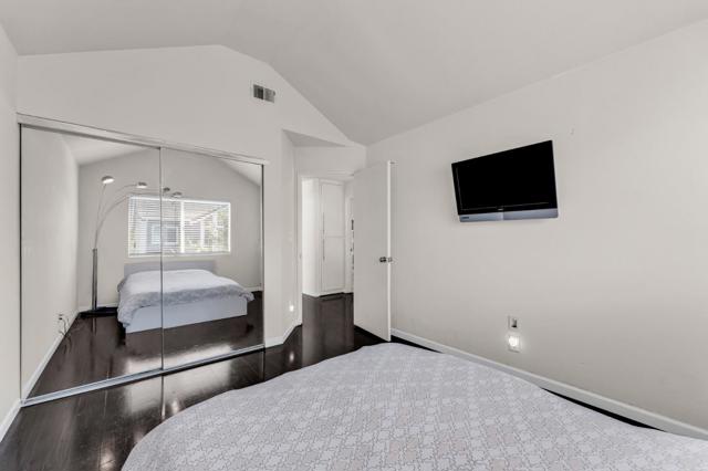 4438 Calypso Terrace, Fremont CA: https://media.crmls.org/mediaz/45e7ce2a-9371-4b7e-a146-a06e2ef68565.jpg