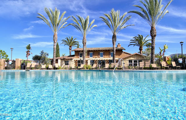 321 Town Forest Court, Camarillo CA: https://media.crmls.org/mediaz/45e7d1c6-b109-42b2-9cdc-28e5752e37da.jpg
