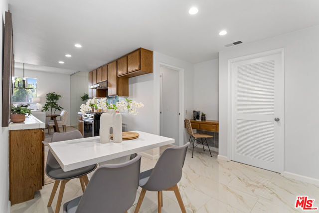 1201 Roxbury Drive, Los Angeles CA: https://media.crmls.org/mediaz/45e7e606-48e6-4bec-b27a-749b28d3b532.jpg