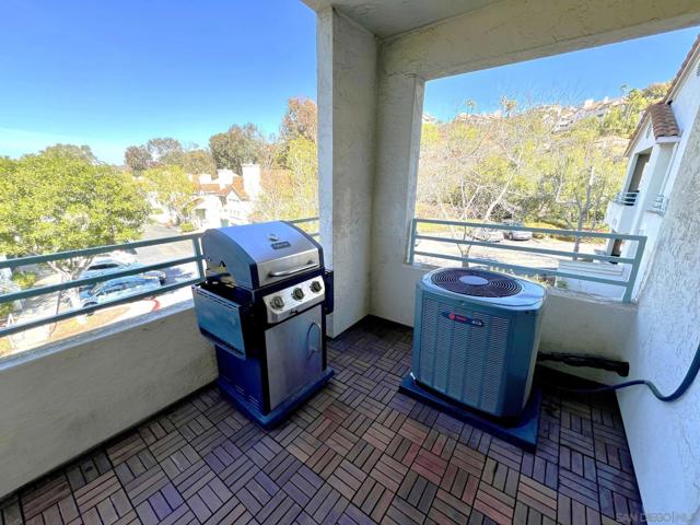 9995 Scripps Westview Way, San Diego, California 92131, 2 Bedrooms Bedrooms, ,2 BathroomsBathrooms,Condominium,For Sale,Scripps Westview Way,250019520SD