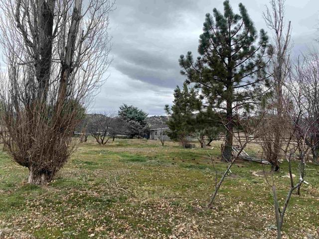 Detail Gallery Image 32 of 34 For 18461 Santa Anita St, Tehachapi,  CA 93561 - 3 Beds | 2 Baths