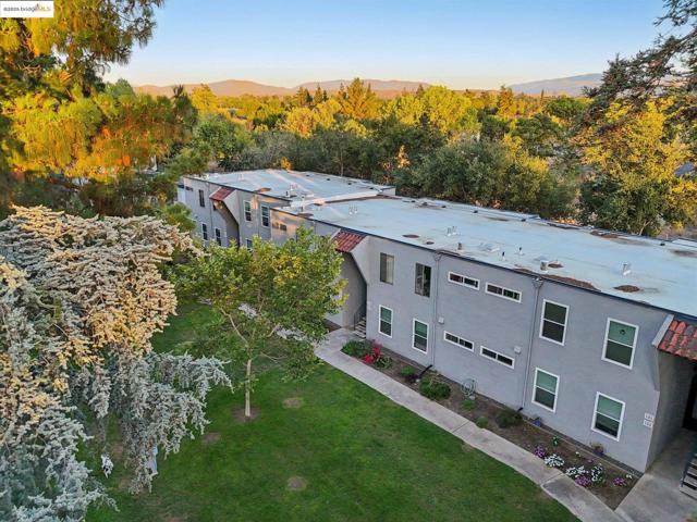 1001 Murrietta, Livermore CA: https://media.crmls.org/mediaz/45e885f1-f812-490d-a07a-a81882edc26c.jpg