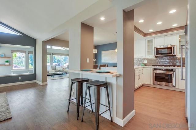 1315 Camino Linda Dr, San Marcos CA: https://media.crmls.org/mediaz/45e8e764-7d57-472c-8169-361181c78c10.jpg