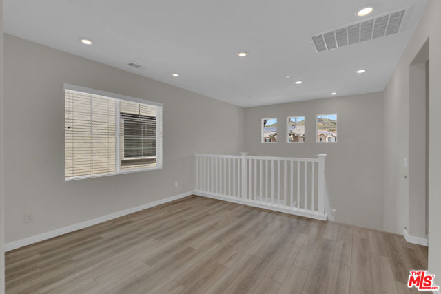 23755 Orange Blossom Drive, Newhall CA: https://media.crmls.org/mediaz/45e942f2-ba9c-4b0b-b640-4e086ee05b32.jpg