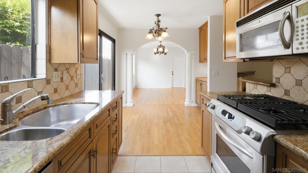 4620 North Avenue - photo 18