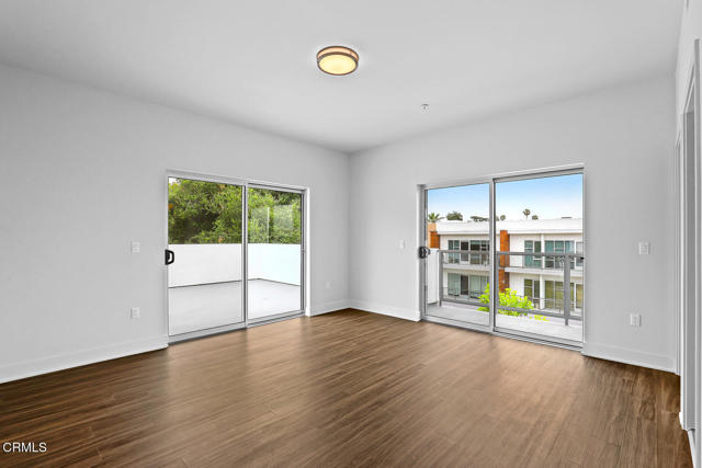 2000 Lake Avenue, Altadena CA: https://media.crmls.org/mediaz/45ea457d-3d08-4fd8-974b-8a30a347b58f.jpg