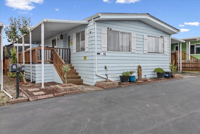 66 Contento Dr, Watsonville CA: https://media.crmls.org/mediaz/45eafe6b-b5db-40c5-87ee-a876f07da165.jpg