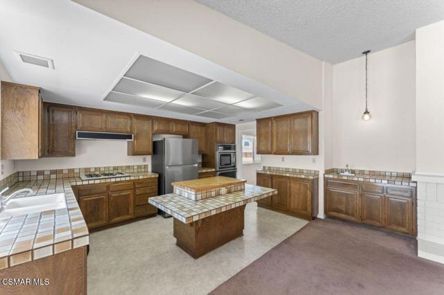 3116 Melody Lane, Simi Valley CA: https://media.crmls.org/mediaz/45eb32f3-ab7f-4743-a320-b14e5999350a.jpg