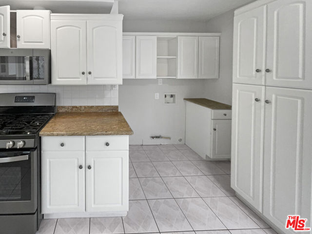 7607 Ben Avenue photo 10
