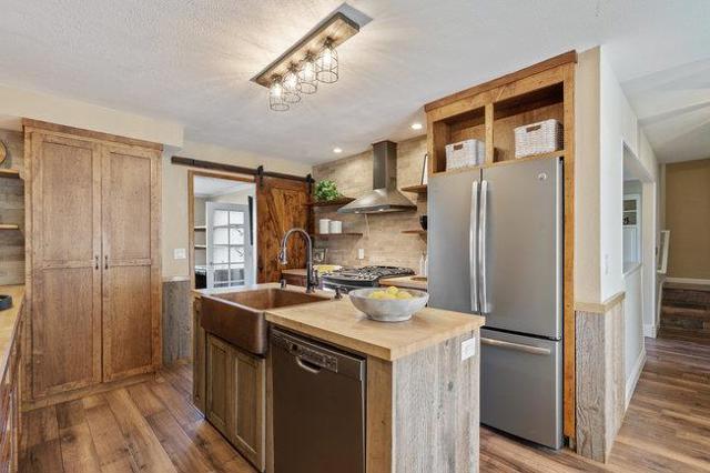 756 Duffin Drive, Hollister CA: https://media.crmls.org/mediaz/45ec4c39-615b-4dc1-af04-170d590e73a2.jpg