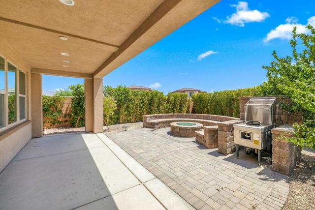 35551 Luna Court, Palm Desert CA: https://media.crmls.org/mediaz/45ec64ec-b645-4339-8df9-5b6952ead4a8.jpg