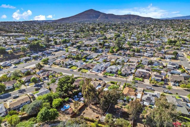 8455 Nentra St, La Mesa CA: https://media.crmls.org/mediaz/45ec9c99-0efd-48f1-85db-40d0fb8aa235.jpg