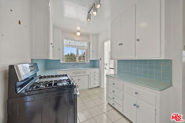Drew Fenton | 12188 W Sunset Boulevard Los Angeles CA | MLS: 7295397