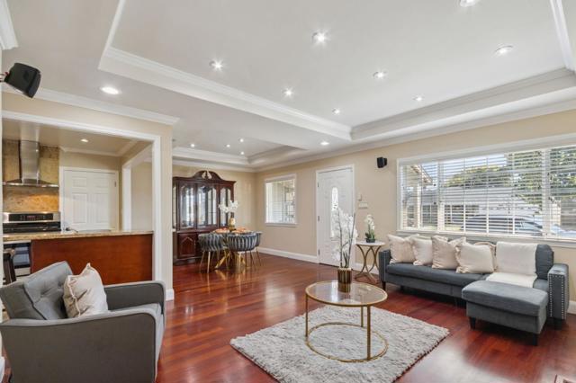 1662 Washington Street, San Mateo CA: https://media.crmls.org/mediaz/45eee419-c093-4b73-a695-4158ac5bd3bd.jpg