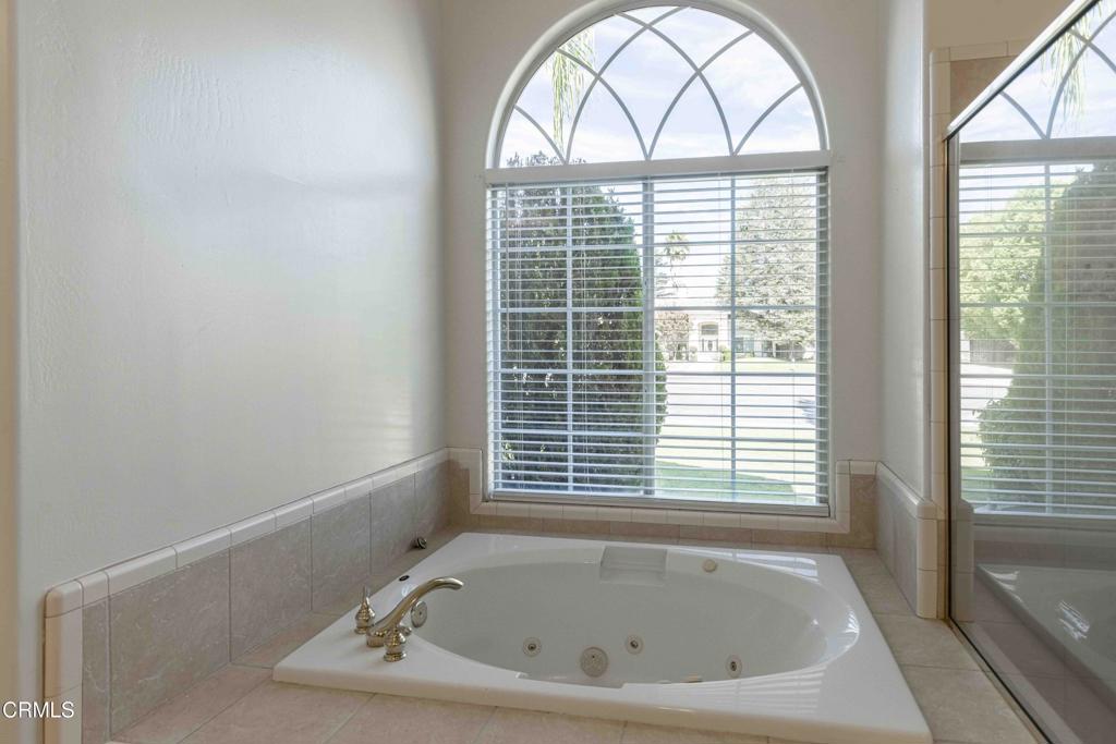 MLS #V1-31678 image #30