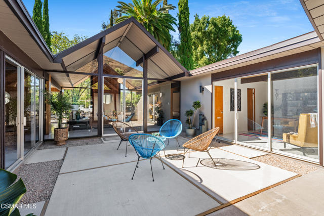 1449 Fordham Avenue, Thousand Oaks CA: https://media.crmls.org/mediaz/45f0e7e9-7fe3-4a8f-9b6f-03b591013b9f.jpg