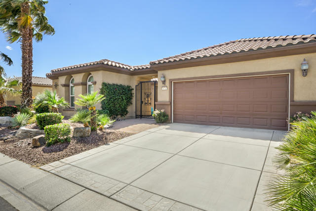 39743 Camino Templado, Indio CA: https://media.crmls.org/mediaz/45f11dd1-6405-42ba-9009-402378058337.jpg