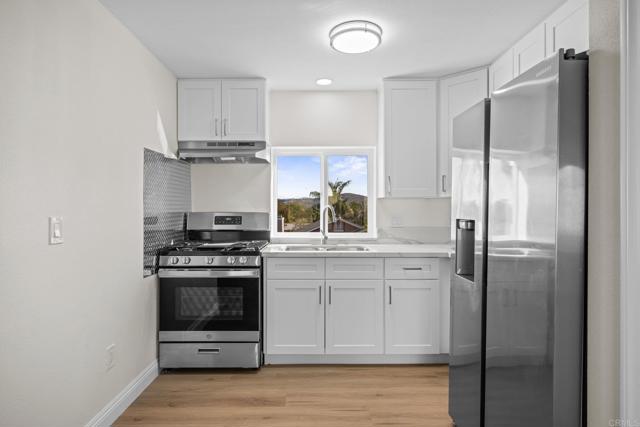 Detail Gallery Image 3 of 32 For 2215 Bonita Street, Lemon Grove,  CA 91945 - 3 Beds | 2 Baths