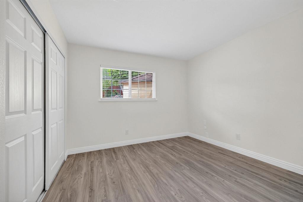 11225 Madrigal St - photo 17