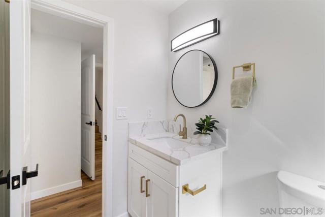 1756 Alhudson Dr, Escondido CA: https://media.crmls.org/mediaz/45f2e8bb-1f72-4ab4-accb-d60587ba348c.jpg