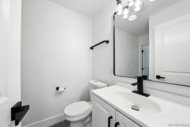 1301 Clove St, El Cajon CA: https://media.crmls.org/mediaz/45f344eb-0149-40a2-8e2c-2bdcb72910db.jpg