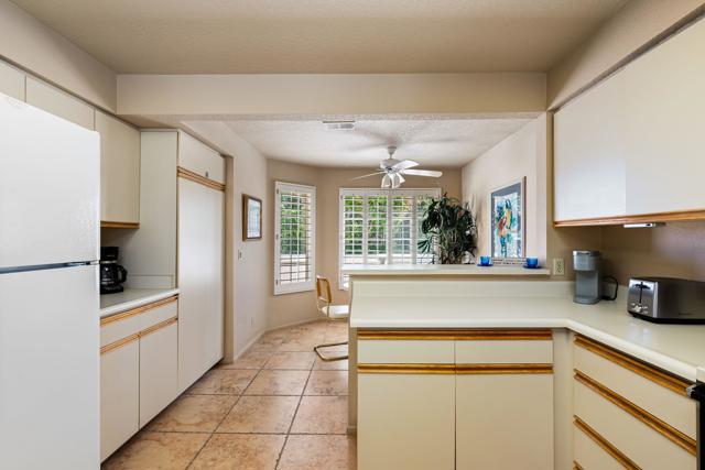 688 Vista Lago N Circle, Palm Desert CA: https://media.crmls.org/mediaz/45f345cd-3306-4564-a193-ffd0ec07e0c1.jpg