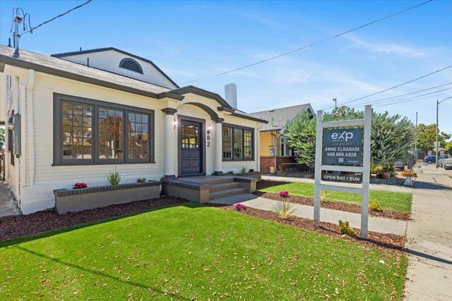 82 Hollywood Avenue, San Jose CA: https://media.crmls.org/mediaz/45f387a4-09bc-4625-b5a7-c7bacbf818d3.jpg