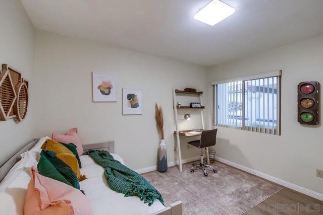 12242 Paseo Lucido, San Diego CA: https://media.crmls.org/mediaz/45f458d6-07ee-4cdf-9ab4-781553f50972.jpg