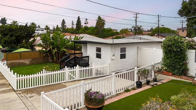 8210 Orchard Ave, La Mesa CA: https://media.crmls.org/mediaz/45f46aad-3a34-4833-8a9a-268e67146776.jpg