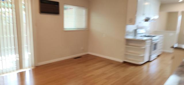 Image 11 of 24 For 3086 Greenview Dr