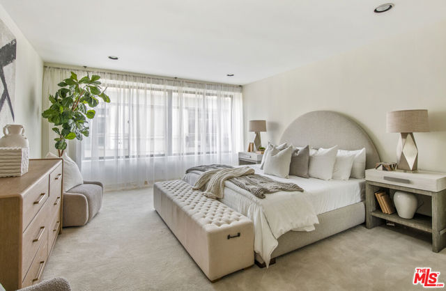 10724 Wilshire Boulevard, Los Angeles CA: https://media.crmls.org/mediaz/45f56314-e5a7-4931-acda-0a004095a201.jpg