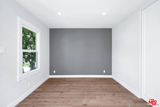 522 - 532 Idaho Avenue, Santa Monica CA: https://media.crmls.org/mediaz/45f61869-f159-48b8-ae46-947a829def77.jpg