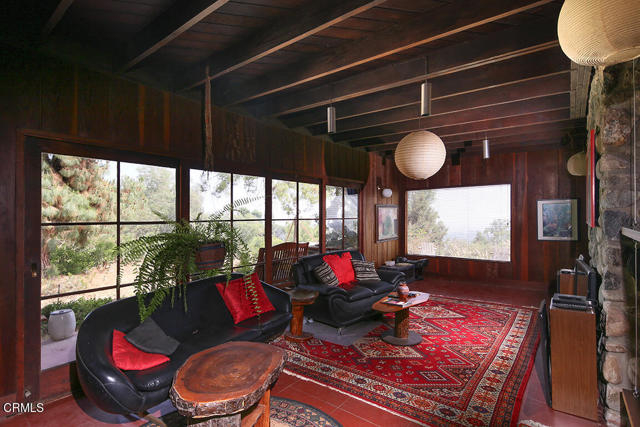 633 Norumbega Drive, Monrovia CA: https://media.crmls.org/mediaz/45f737f5-c1f3-416e-9b54-1aa69d0d9c7a.jpg