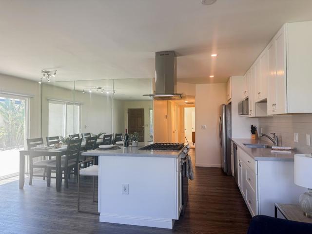 33157 Lake Superior Place, Fremont CA: https://media.crmls.org/mediaz/45f7d5a3-1782-4d6f-9649-fd9c3a1f5617.jpg