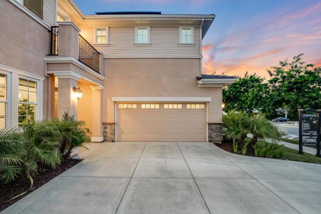 707 Torreya Avenue, Sunnyvale CA: https://media.crmls.org/mediaz/45f806b1-ee41-4547-a492-9d01098d1096.jpg