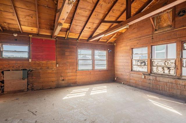 704 Oak Avenue, Greenfield CA: https://media.crmls.org/mediaz/45f9b10f-8d08-4d52-b4ce-7b08e9a9d4fc.jpg
