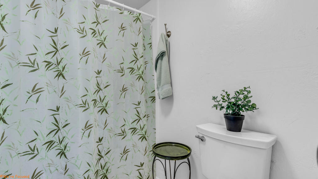 https://media.crmls.org/mediaz/45fcc2d4-118b-4a23-802e-d903d91e5c35.jpg?preset=X-Large