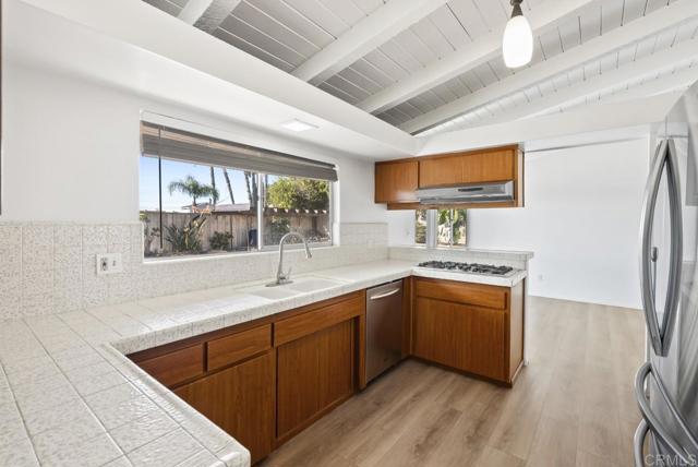 Detail Gallery Image 9 of 34 For 6852 Jackson, San Diego,  CA 92119 - 4 Beds | 3 Baths