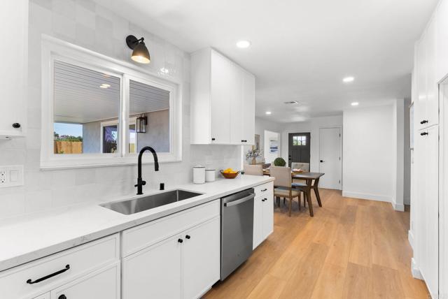 3827 Westgate Place, San Diego CA: https://media.crmls.org/mediaz/45fd52c3-3b6f-4fb5-87ba-4ce06f978c24.jpg
