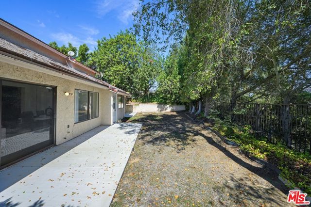 2644 Basil Lane, Los Angeles CA: https://media.crmls.org/mediaz/45ffb275-38dd-4f41-84e3-5e5a4c0439a8.jpg