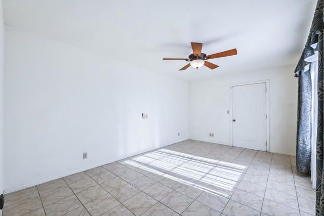 204 Fairway Drive, Needles CA: https://media.crmls.org/mediaz/45ffc103-9734-4944-9132-92311d2864b1.jpg