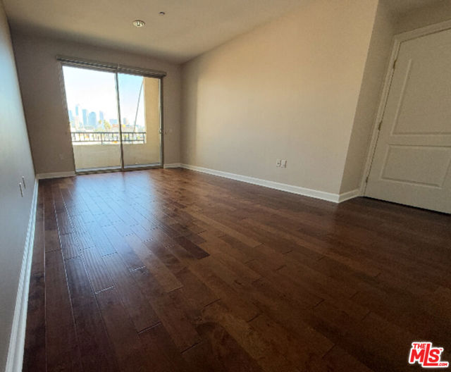 991 Arapahoe Street, Los Angeles CA: https://media.crmls.org/mediaz/45ffffa6-ea82-405d-96ac-669d15589626.jpg