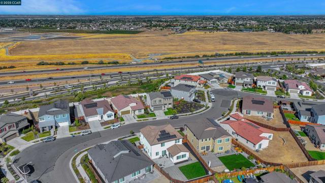 5498 Monte Vista Way, Antioch CA: https://media.crmls.org/mediaz/46004ef1-77ee-4c2e-9e40-4f618c5ff0f8.jpg