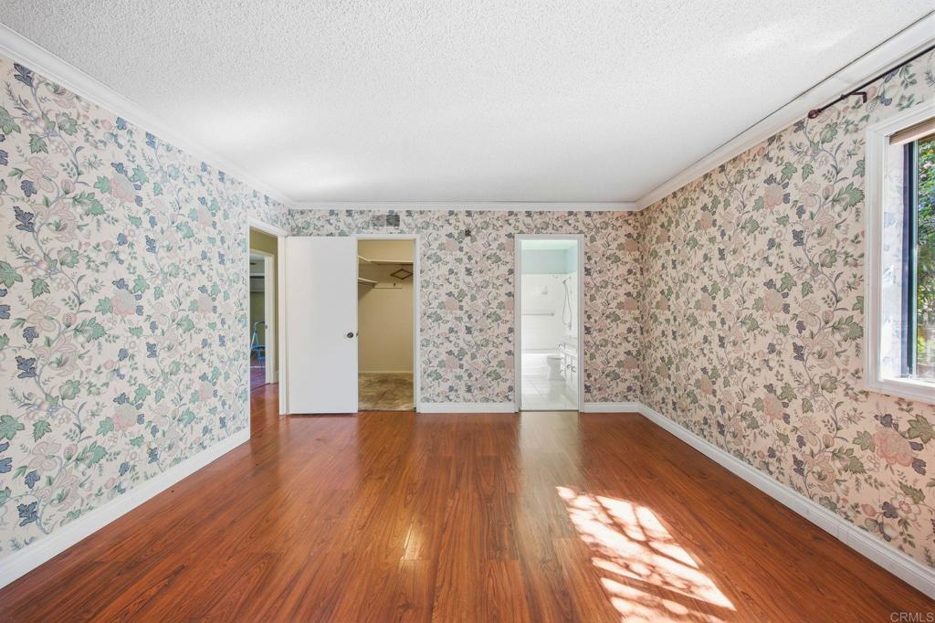 https://media.crmls.org/mediaz/4600781a-3e67-45e0-8dc8-35ca12202aa4.jpg?preset=X-Large