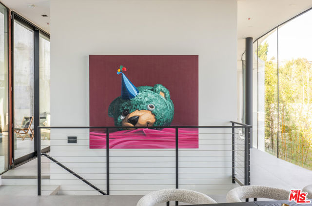 9277 Thrush Way, Los Angeles CA: https://media.crmls.org/mediaz/46011b5a-e0f4-41c8-bf82-9210a2147d14.jpg